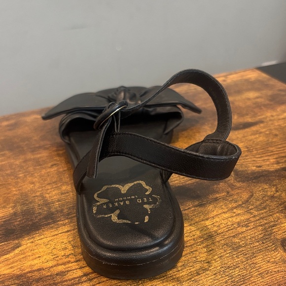 Ted Baker London Black Leather Bow Sandals Size 6 - Picture 4 of 12